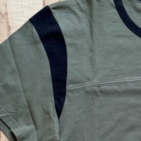 Men's Bundle of Short Sleeve Crew Neck Knit (2) - Picture 7 of 7